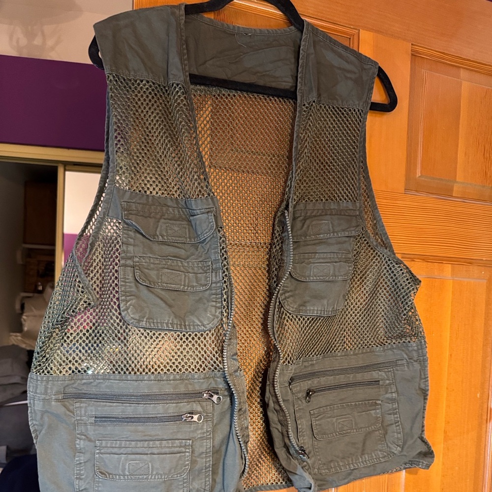Olive Green Mesh Utility Vest,size L-XL